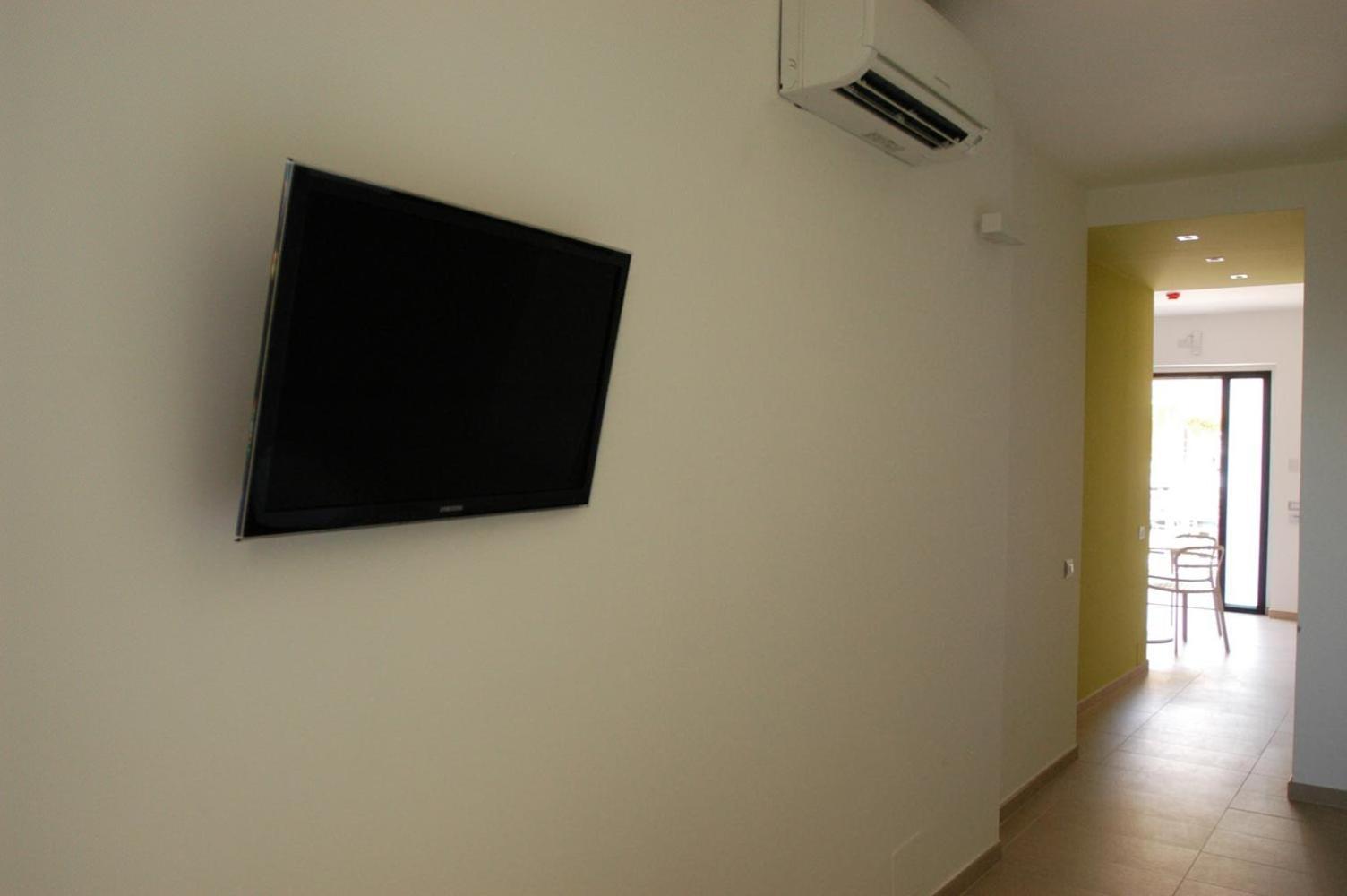 Hotel E Residence Il Faro 아시아롤리 외부 사진