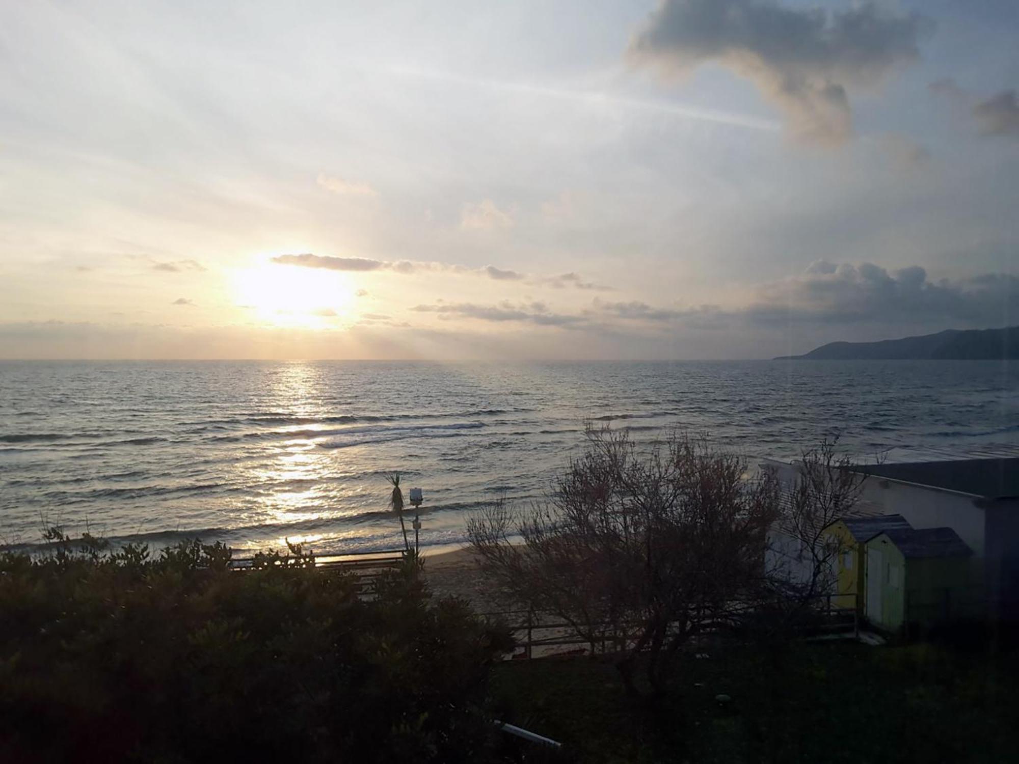 Hotel E Residence Il Faro 아시아롤리 외부 사진