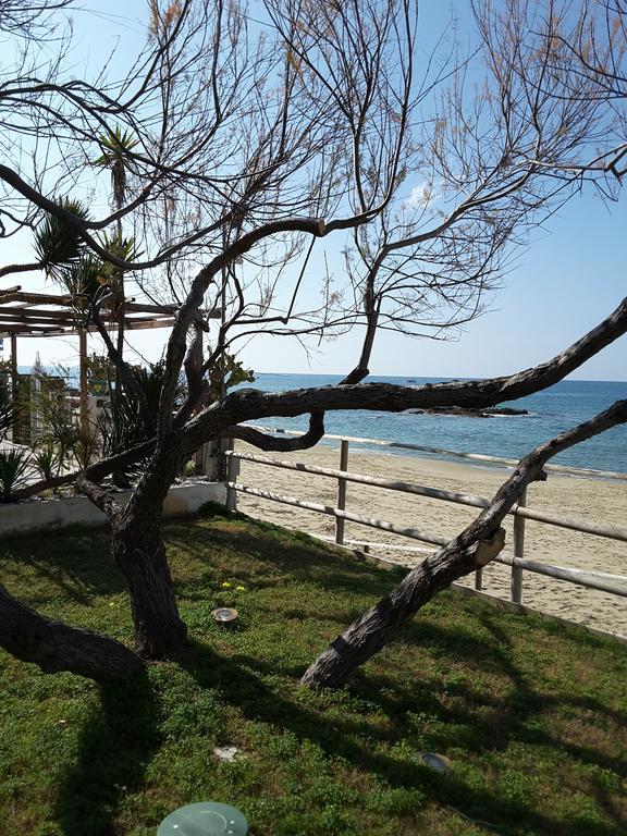 Hotel E Residence Il Faro 아시아롤리 외부 사진
